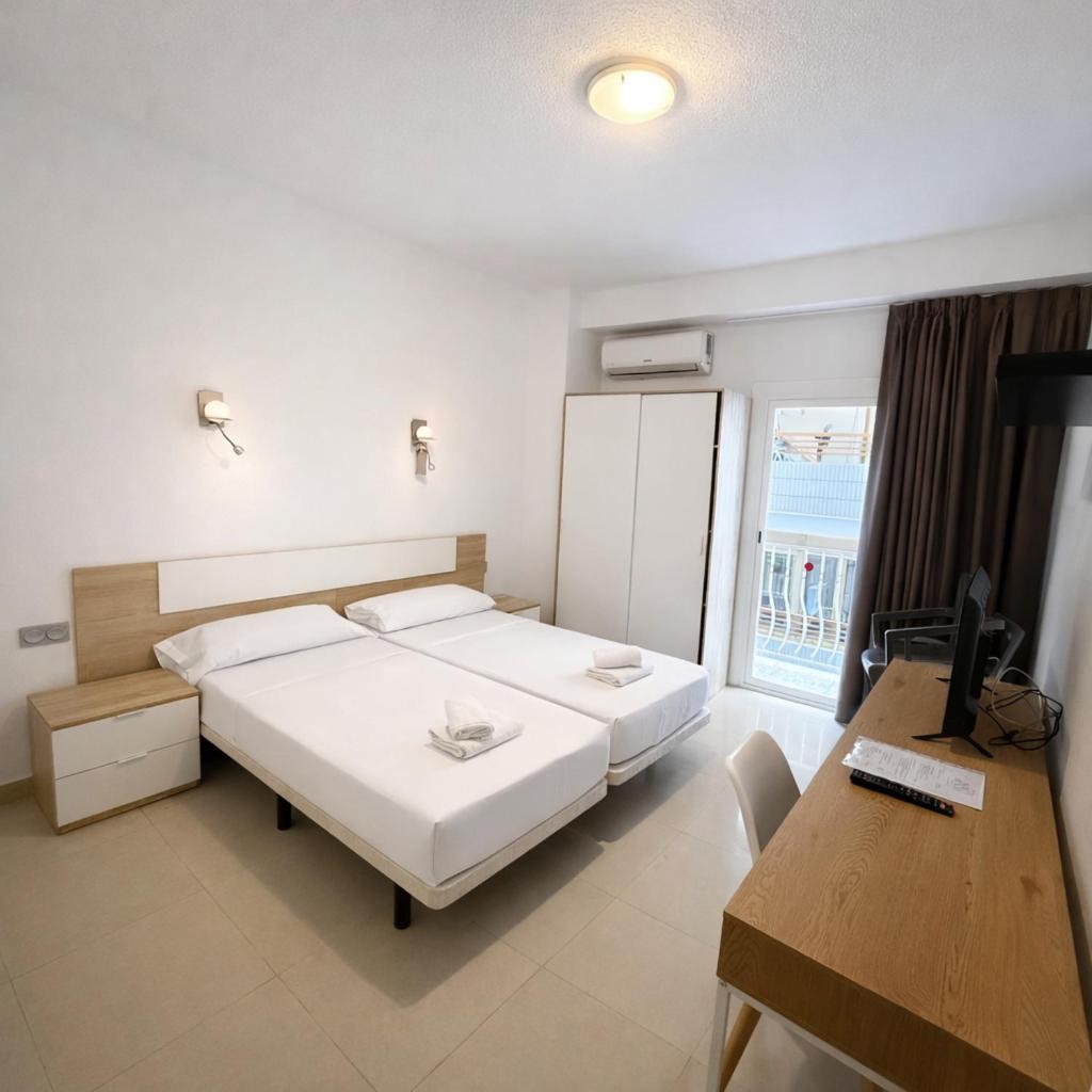 Double Room,1743234479:JPEG