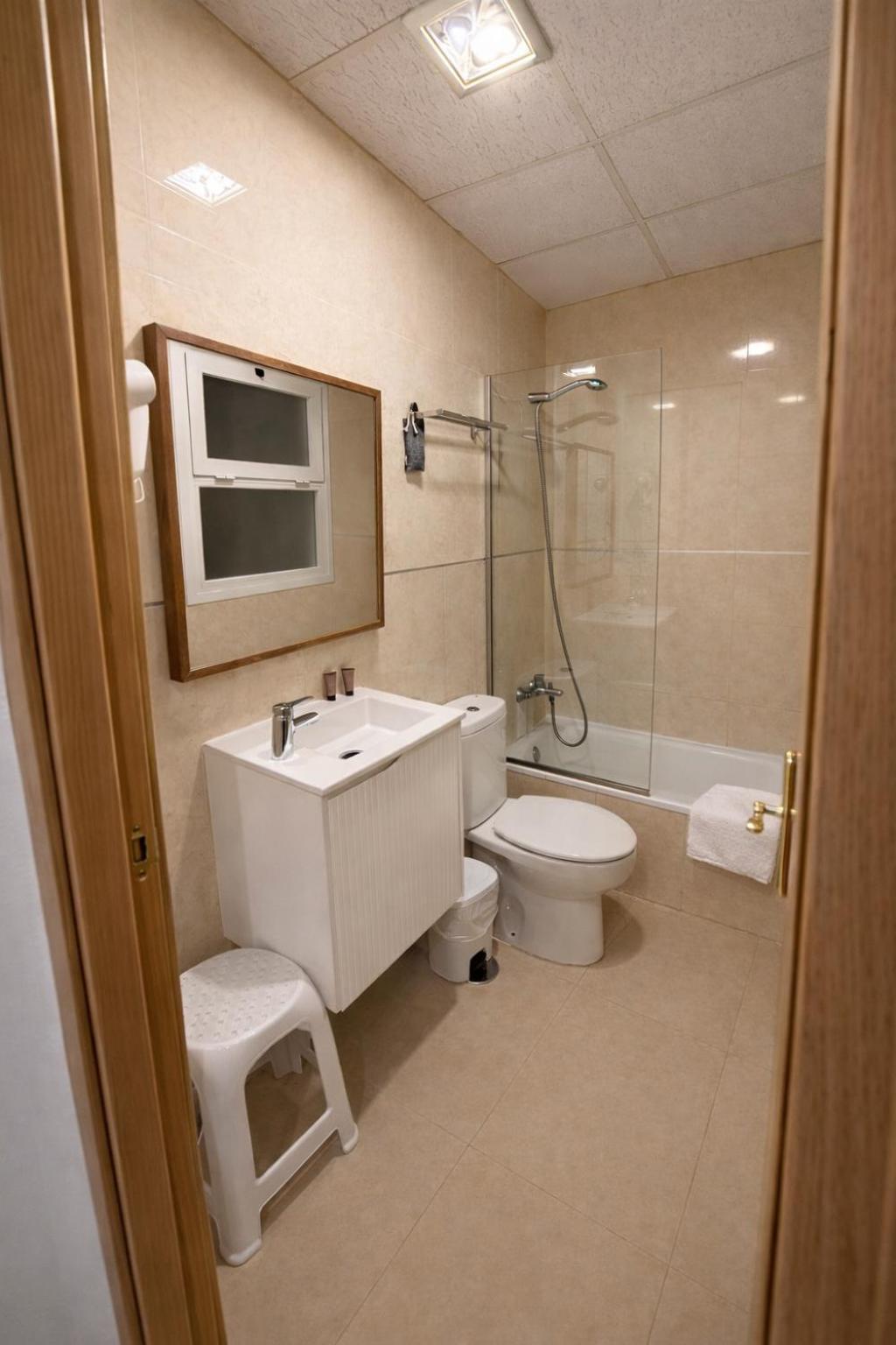 Single Room,1743234503:JPEG